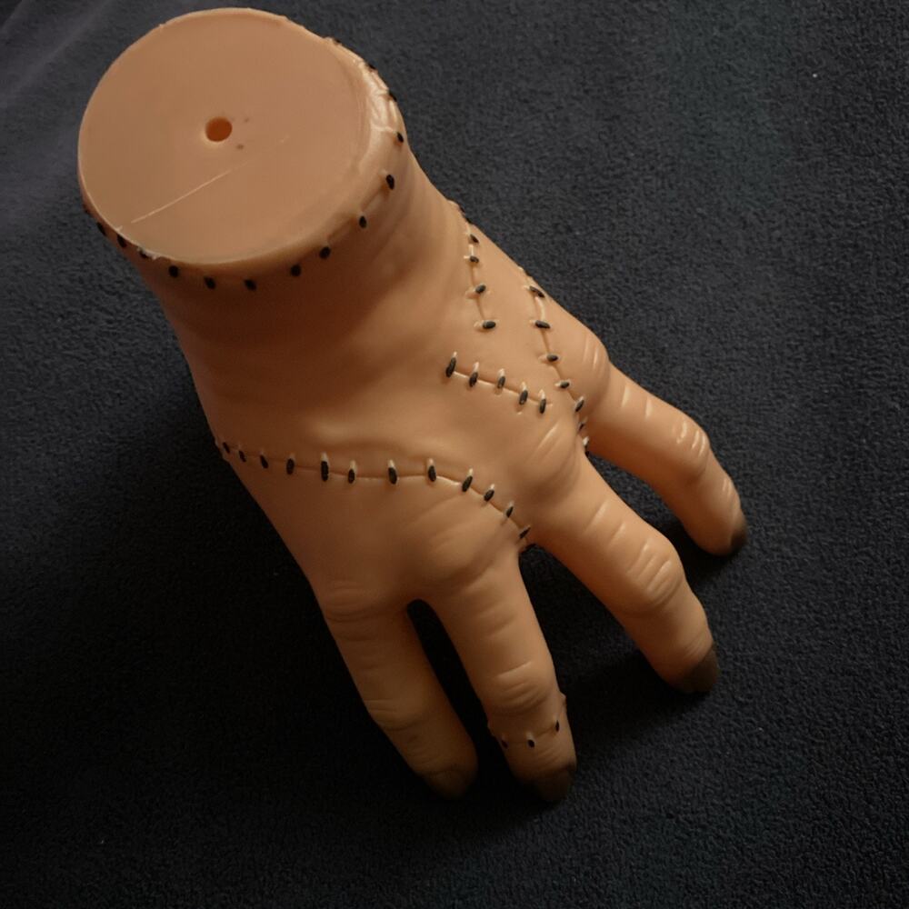 Wednesday Addams Family Thing Hand, Cosplay Hand by Addams Family - Picture 5 of 5